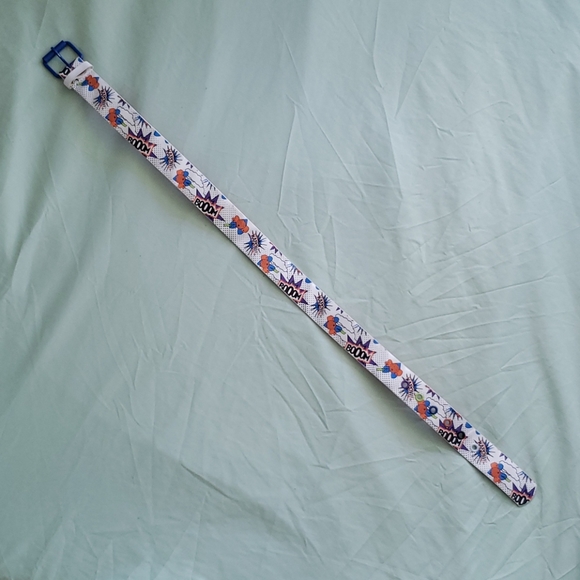 Comic Book Superhero Words Belt - Picture 2 of 4